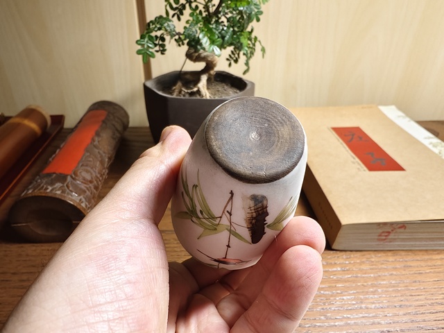 古玩陶瓷彩繪花鳥紋撇口瓶拍賣,當前價格198元