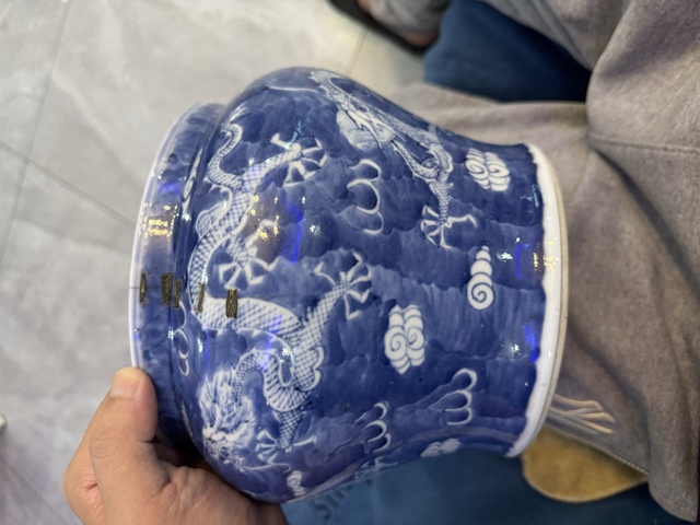 古玩陶瓷晚清青花留白龍紋馬蹄尊拍賣,當(dāng)前價(jià)格1988元