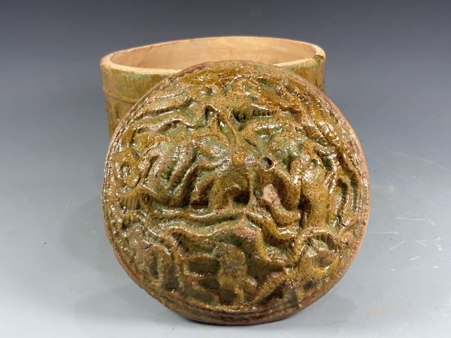 古玩陶瓷漢黃釉靈獸博山奩拍賣，當前價格8880元