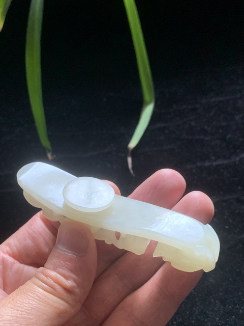 古玩玉器清代和田玉雕“蒼龍教子”帶鉤拍賣,當前價格14000元