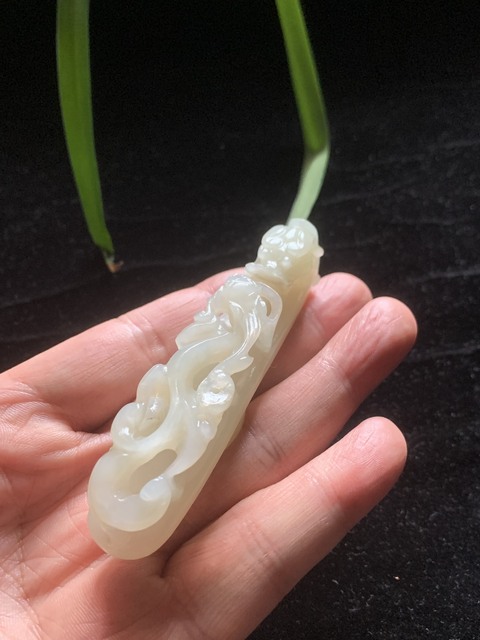 古玩玉器清代和田玉雕“蒼龍教子”帶鉤拍賣,當前價格14000元