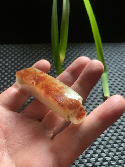 古玩玉器清代天然翡翠雕“素紋翎管”拍賣,當前價格23800元