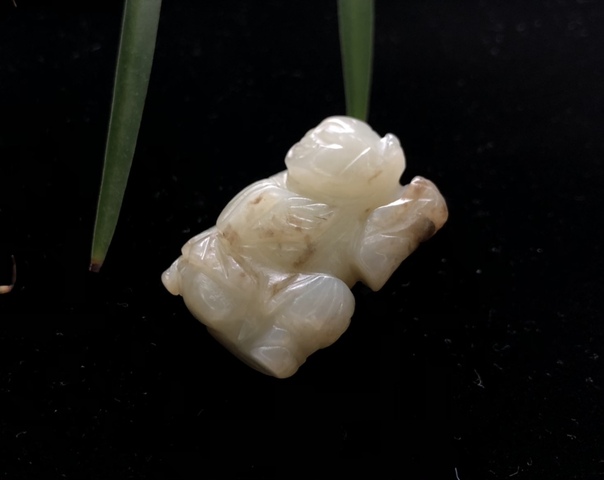 古玩玉器清代和田玉雕童子拍賣，當(dāng)前價(jià)格11000元