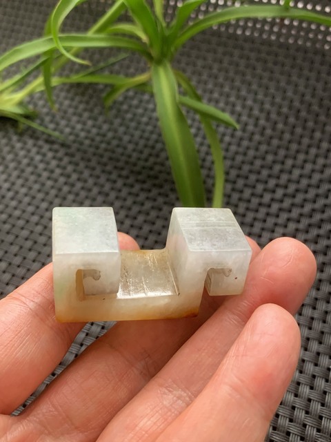 古玩玉器清代天然翡翠雕“墨床”拍賣,當(dāng)前價(jià)格18000元