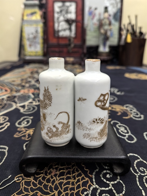 古玩陶瓷金彩五毒圖雙聯鼻煙壺（罕見畫片）拍賣，當前價格38888元