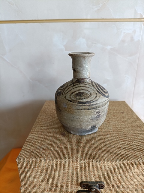 古玩陶瓷元代晚期玉溪窯青花螺旋紋撇口瓶拍賣,當前價格980元