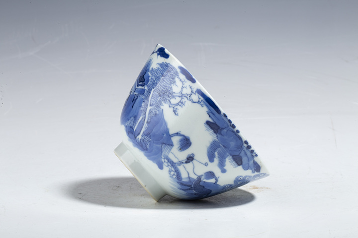 古玩陶瓷清中晚·錦堂發(fā)記款青花漁樵耕讀紋茶圓拍賣，當(dāng)前價(jià)格4500元