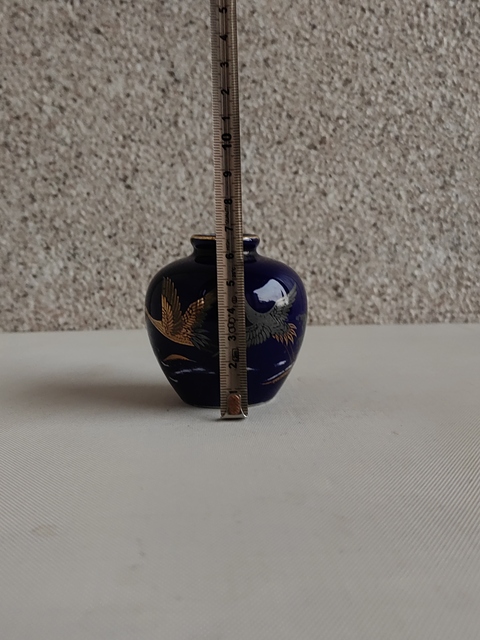 古玩陶瓷藍釉描金鶴紋罐拍賣,當前價格220元