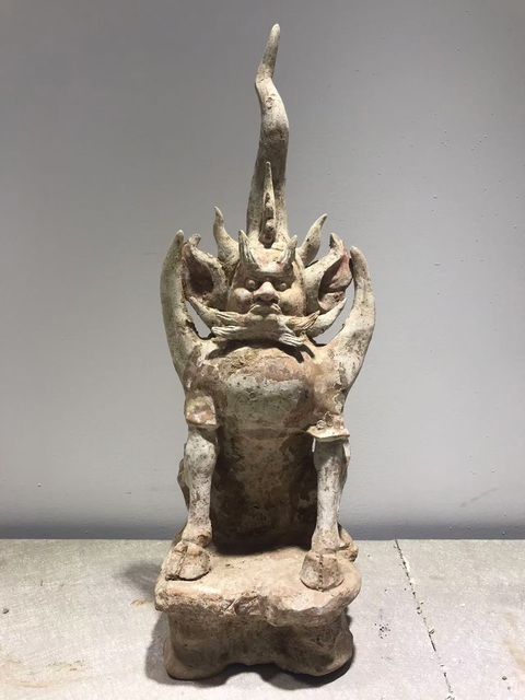 古玩陶瓷唐·鎮魔神獸拍賣，當前價格10000元