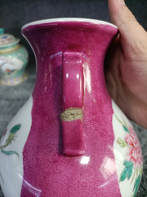 古玩陶瓷胭脂紅軋道花鳥紋尊拍賣,當前價格3888元