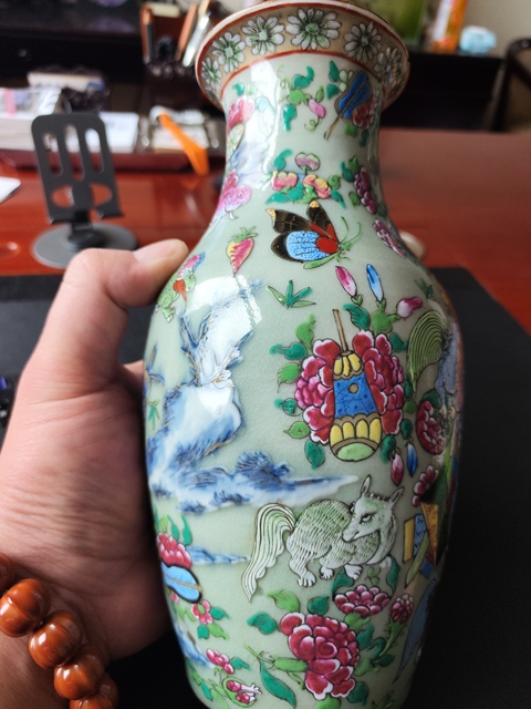 古玩陶瓷青花加白人物廣彩花卉紋瓶拍賣,當(dāng)前價格5800元