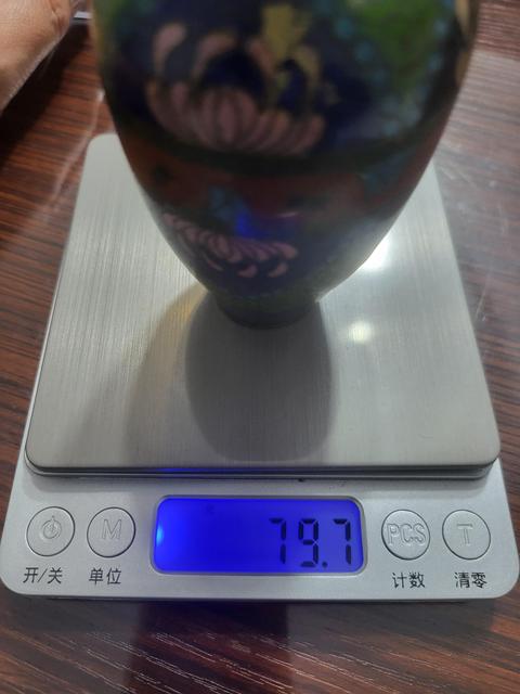 古玩陶瓷日本大正銅胎掐絲琺瑯花卉紋瓶拍賣，當(dāng)前價(jià)格3888元