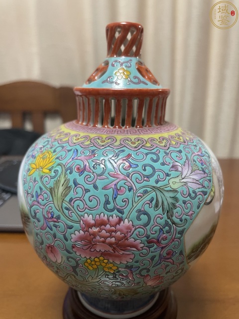 古玩陶瓷【精品民窯】民國·粉彩開窗仕女紋鏤空蓋罐拍賣,當前價格7800元