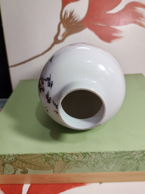 古玩陶瓷人物紋粉彩瓶拍賣(mài)，當(dāng)前價(jià)格5000元
