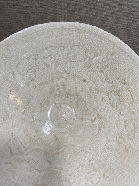 古玩陶瓷青白釉刻云氣紋斗笠碗拍賣,當(dāng)前價(jià)格880元