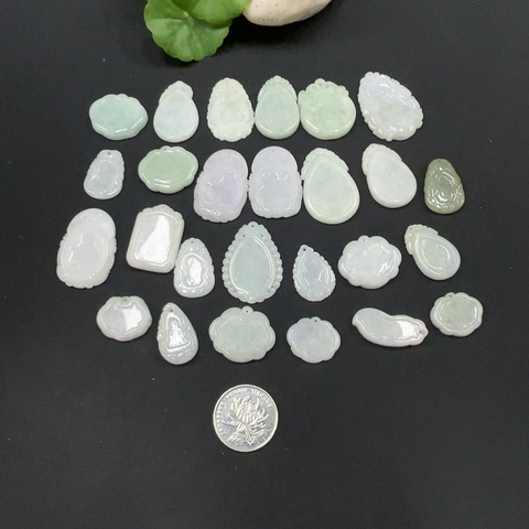 古玩玉器精品天然翡翠(A貨)掛墜 共 26件拍賣,當前價格598元