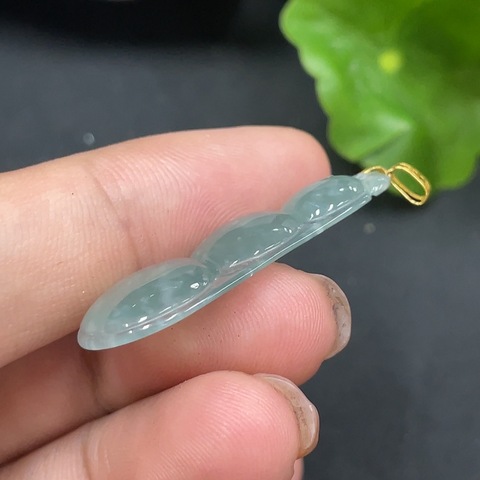 古玩玉器天然翡翠（A貨）福豆掛件 18K金扣頭拍賣，當前價格599元
