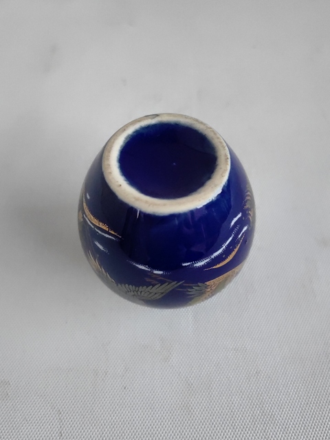 古玩陶瓷藍釉描金鶴紋罐拍賣,當前價格220元