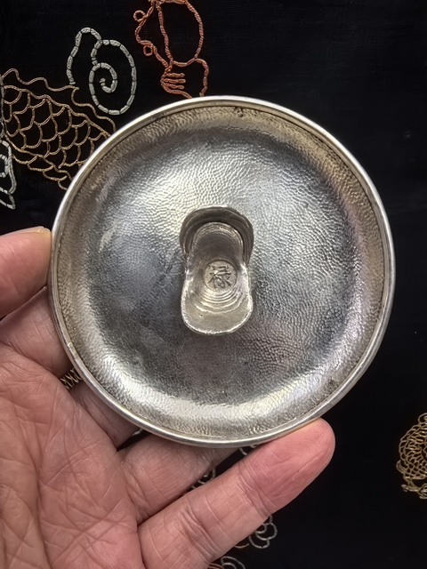 古玩錢幣清宮內(nèi)府銀錠＋銀盤=煙灰缸拍賣，當(dāng)前價格8888元