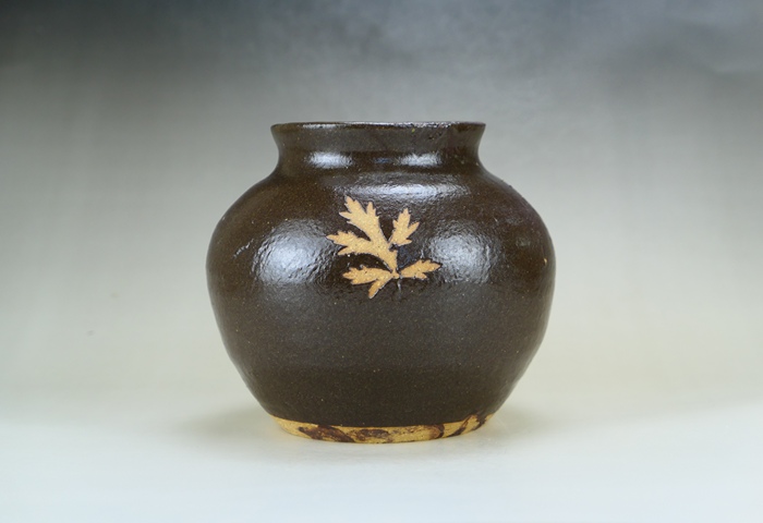 古玩陶瓷明末清初·吉州窯系刻花茶葉罐拍賣，當前價格1700元