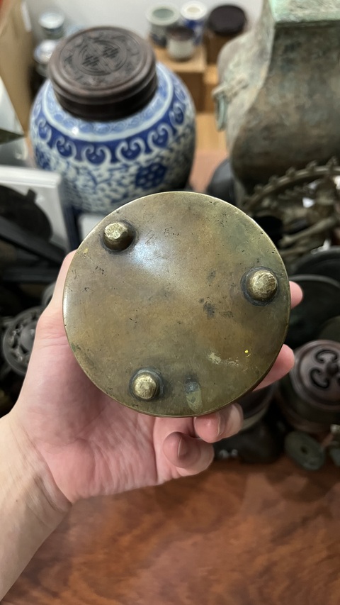 古玩雜項(帶保真卡)民國犀牛望月香爐拍賣,當前價格999元