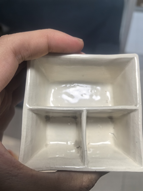 古玩陶瓷白釉四方隔斷洗拍賣,當前價格600元