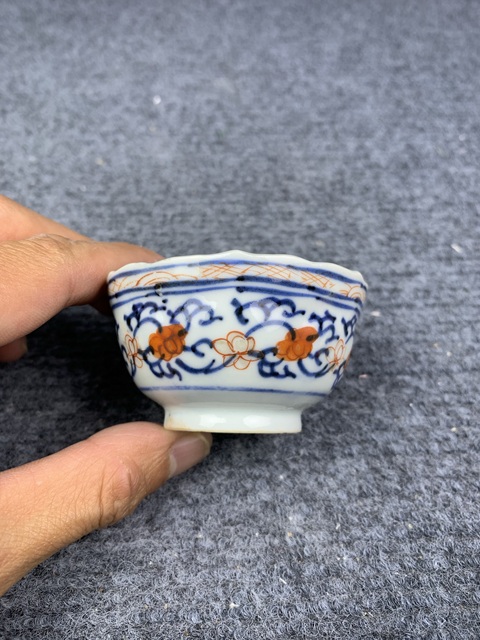 古玩陶瓷青花加彩人物紋壓手杯拍賣，當前價格1388元