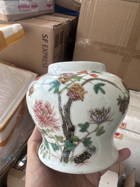 古玩陶瓷粉彩花卉紋茶葉罐拍賣,當前價格2000元