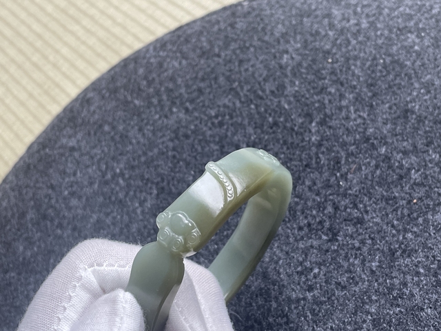 古玩玉器新疆且末糖料和田玉鐲拍賣,當前價格6900元