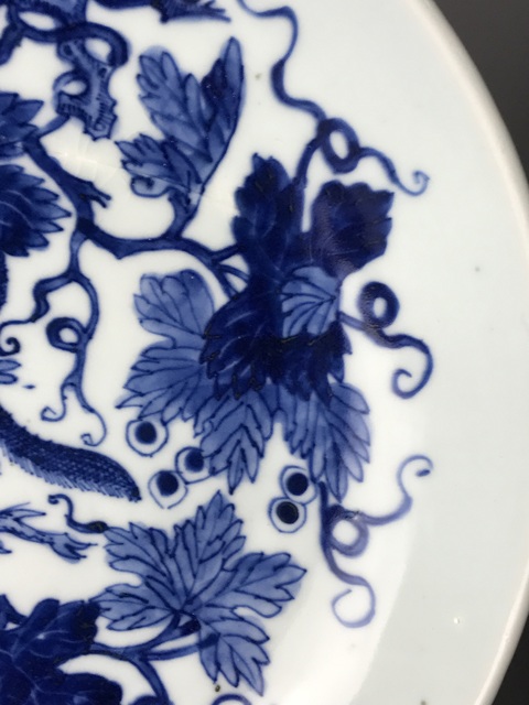 古玩陶瓷(精品傳世盤)清雍正·青花松鼠葡萄紋·大盤拍賣,當前價格2330元