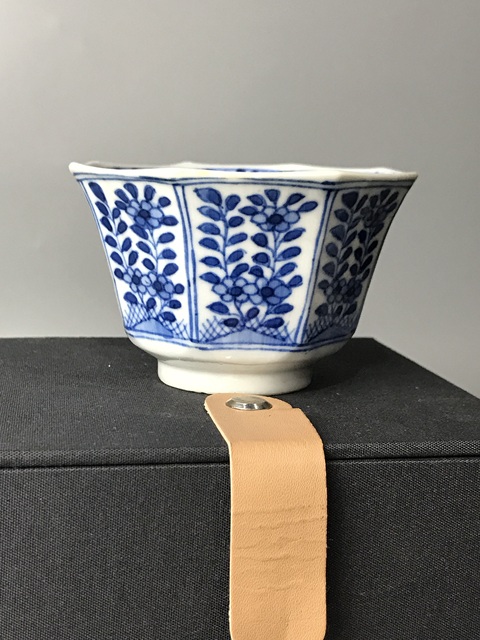 古玩陶瓷(精品八方杯)晚清·青花花卉紋·八方主人杯拍賣,當前價格980元