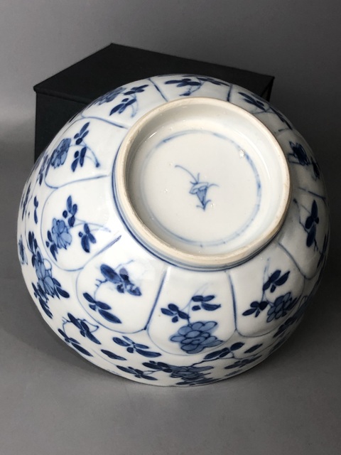 古玩陶瓷(精品碗)清康熙·青花花卉紋·模印碗拍賣,當前價格2052元