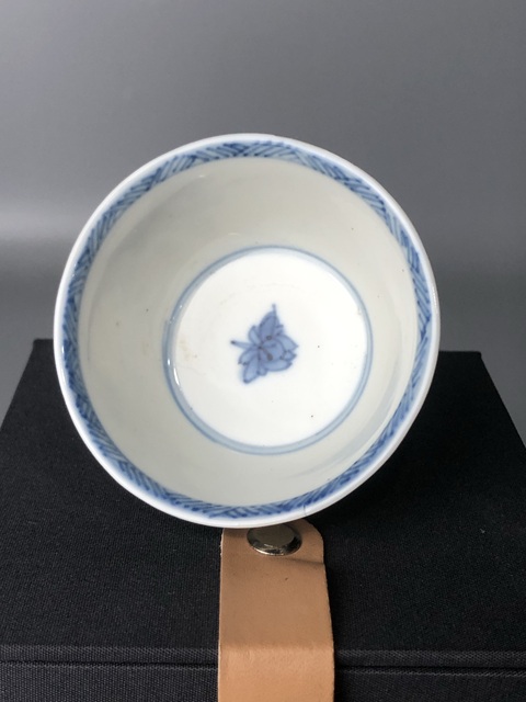 古玩陶瓷（精品品茗杯）清康熙·青花花卉·滿池嬌·品茗杯拍賣，當前價格756元