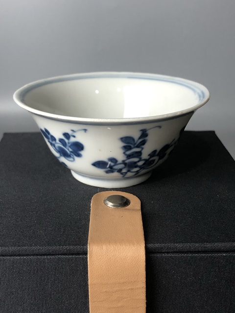 古玩陶瓷(精品馬蹄杯)清康熙·青花花卉紋·馬蹄杯拍賣,當(dāng)前價(jià)格732元