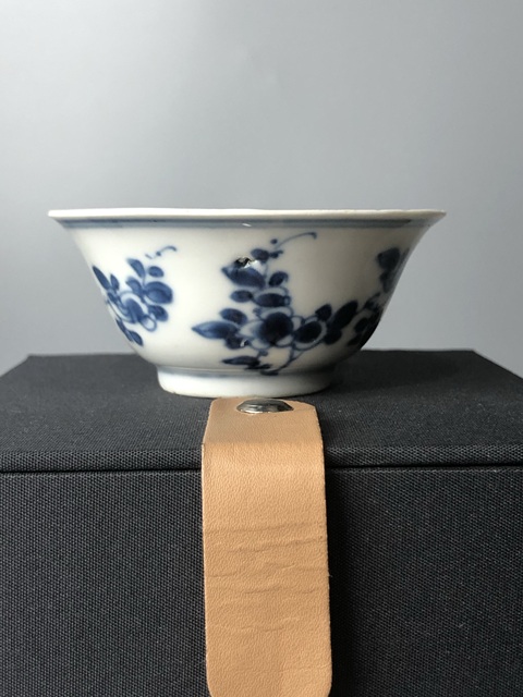 古玩陶瓷(精品馬蹄杯)清康熙·青花花卉紋·馬蹄杯拍賣,當(dāng)前價(jià)格732元