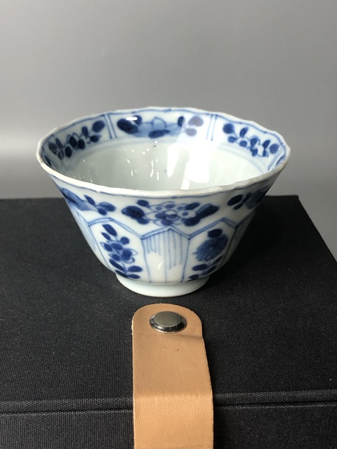古玩陶瓷(精品主人杯)清康熙·青花花卉紋·主人杯拍賣,當前價格882元