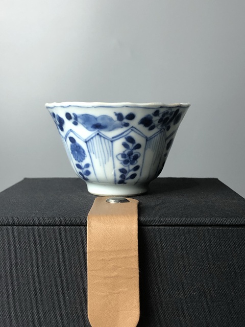 古玩陶瓷(精品主人杯)清康熙·青花花卉紋·主人杯拍賣,當前價格882元