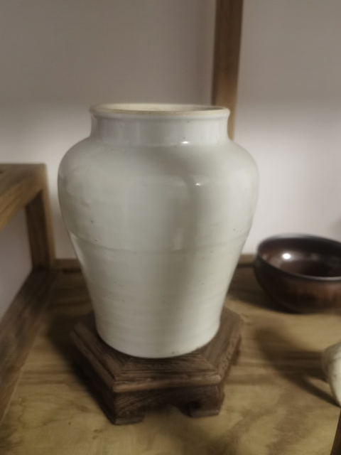 古玩陶瓷甜白釉罐拍賣，當(dāng)前價(jià)格0元