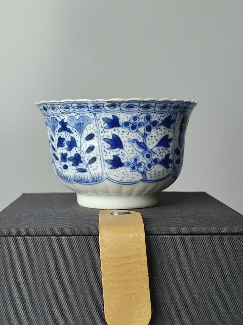 古玩陶瓷(精品花口杯)晚清·青花花鳥紋·花口杯拍賣,當前價格994元