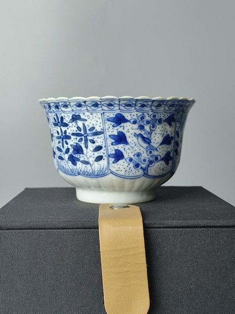 古玩陶瓷(精品花口杯)晚清·青花花鳥紋·花口杯拍賣,當前價格994元