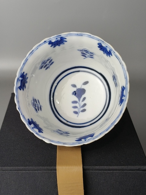 古玩陶瓷(精品花口杯)晚清·青花花鳥紋·花口杯拍賣,當前價格994元