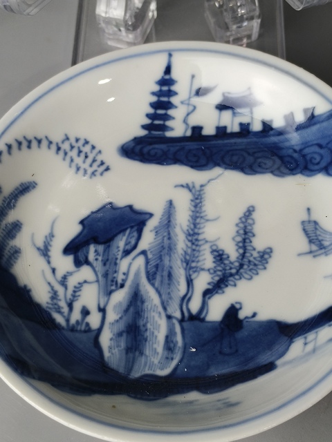 古玩陶瓷（精品賞碟）清康熙·青花山水人物紋·賞碟一對拍賣，當前價格0元