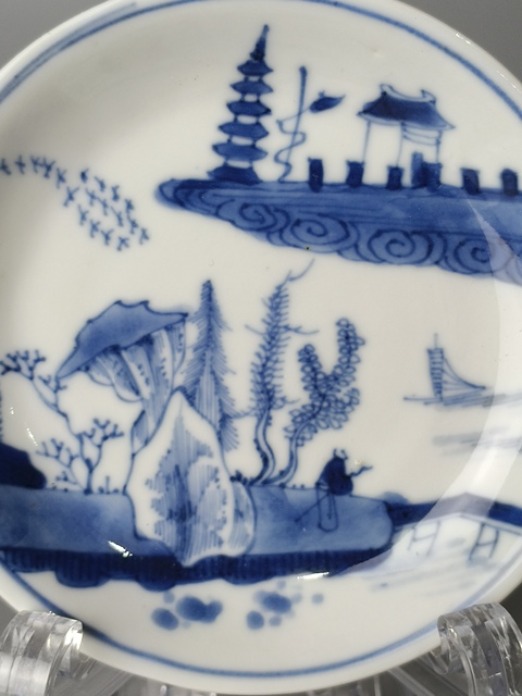 古玩陶瓷（精品賞碟）清康熙·青花山水人物紋·賞碟一對拍賣，當前價格0元