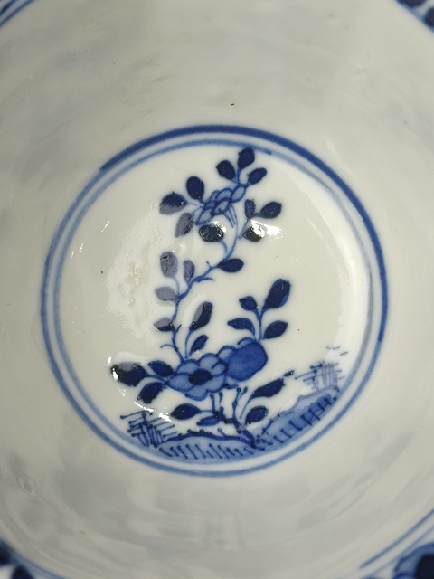 古玩陶瓷（精品八方杯）晚清·青花折枝花卉紋·八方杯拍賣，當前價格980元