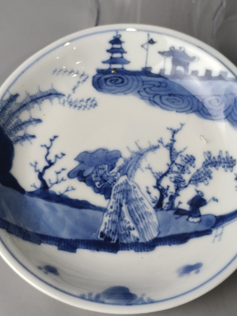 古玩陶瓷康熙·青花山水人物紋碟一對真品鑒賞圖