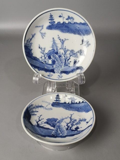 古玩陶瓷康熙·青花山水人物紋碟一對真品鑒賞圖
