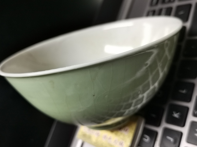 古玩陶瓷清末景德鎮(zhèn)窯綠釉碗拍賣,當(dāng)前價格199元