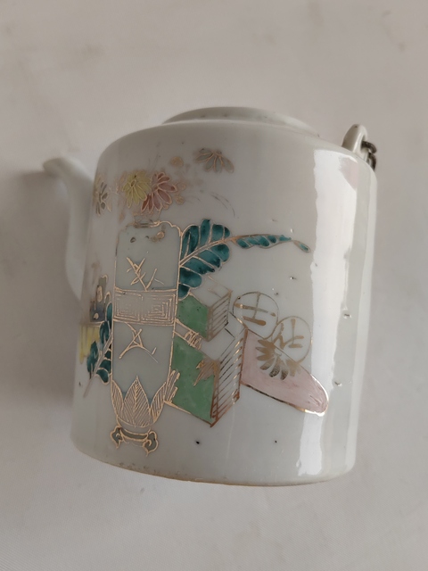 古玩陶瓷粉彩博古圖茶壺拍賣,當前價格398元