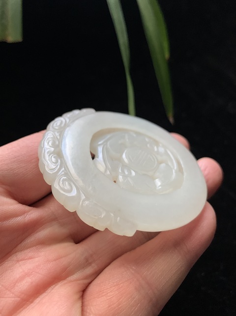 古玩玉器清代和田玉雕“轉芯佩”牌子拍賣,當前價格55000元