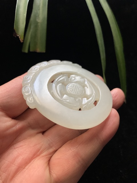 古玩玉器清代和田玉雕“轉芯佩”牌子拍賣,當前價格55000元